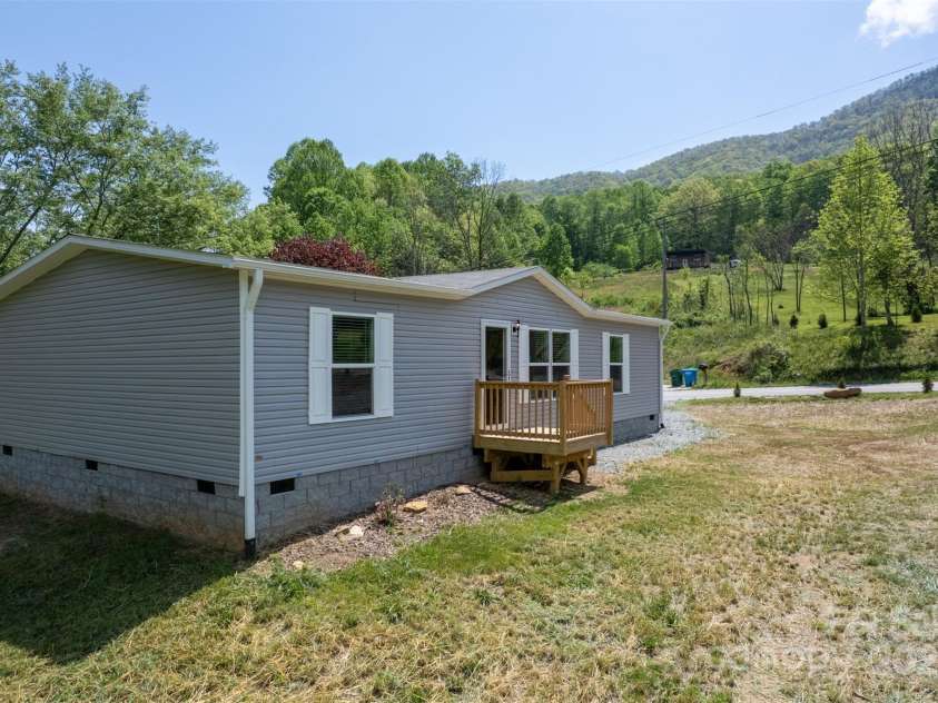 1451 Newfound Road, Leicester, NC 28748.  MLS# CAR4332784, YatesRealty ID 30020. 