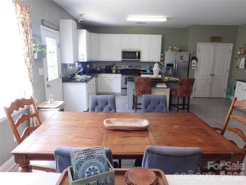 5402 Griffith Road, Monroe, NC 28112.  MLS# CAR4387389, YatesRealty ID 30020. Breakfast area