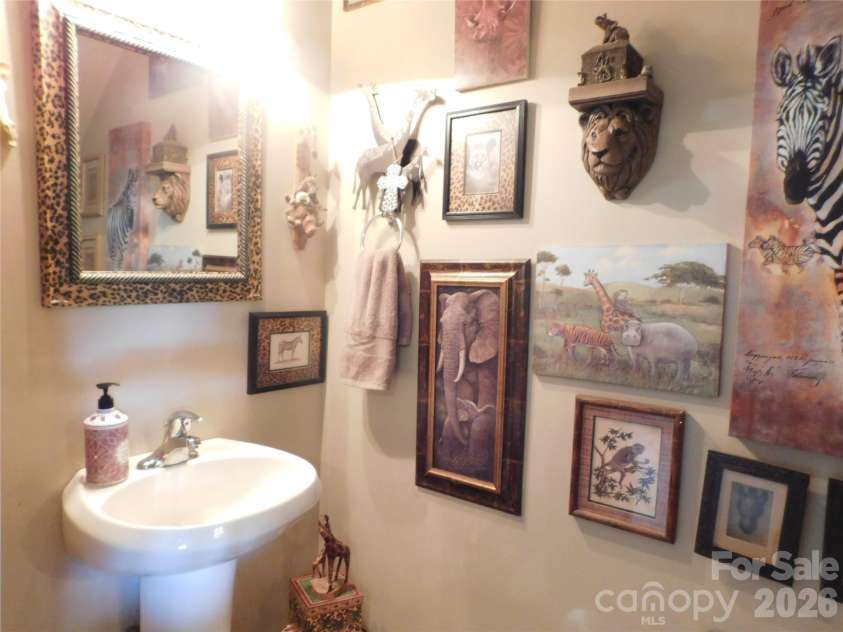 5402 Griffith Road, Monroe, NC 28112.  MLS# CAR4387389, YatesRealty ID 30020. Half bath on main level