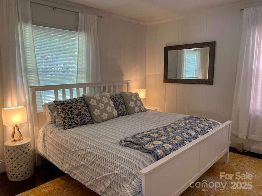 2604 5th Street, Charlotte, NC 28204.  MLS# CAR4288656, YatesRealty ID 30021. 