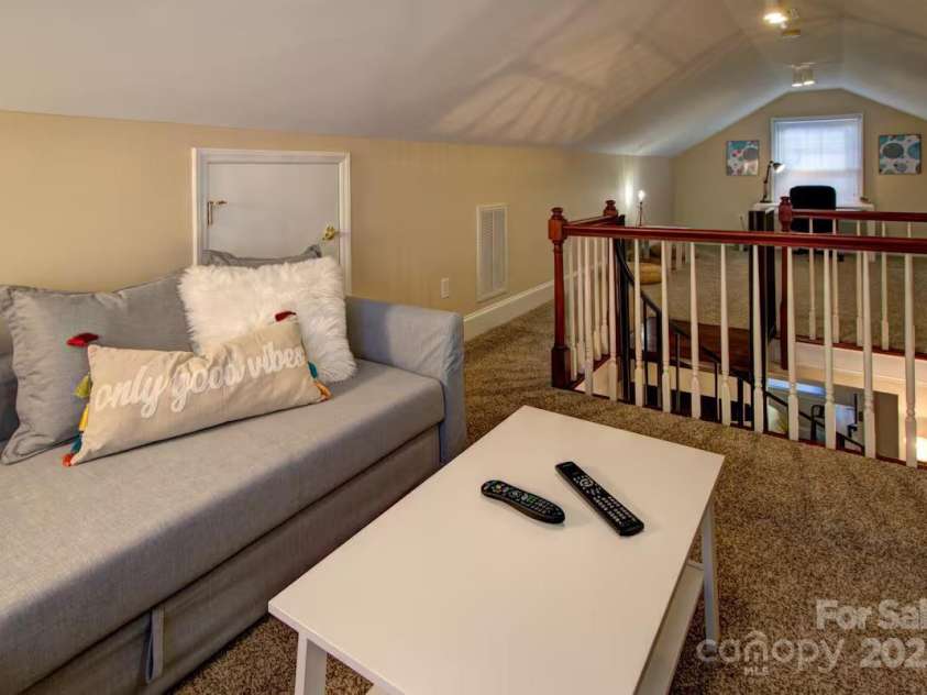 2604 5th Street, Charlotte, NC 28204.  MLS# CAR4288656, YatesRealty ID 30021. 