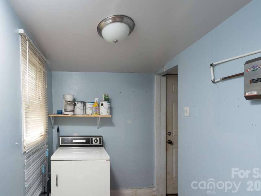 1823 2nd Street, Salisbury, NC 28144.  MLS# CAR4386892, YatesRealty ID 30022. 