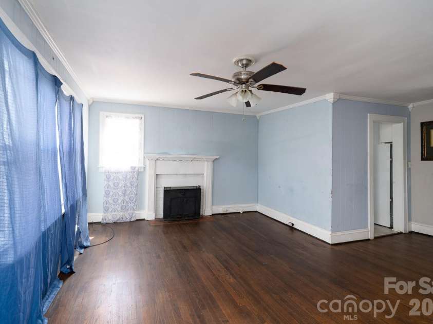 1823 2nd Street, Salisbury, NC 28144.  MLS# CAR4386892, YatesRealty ID 30022. 