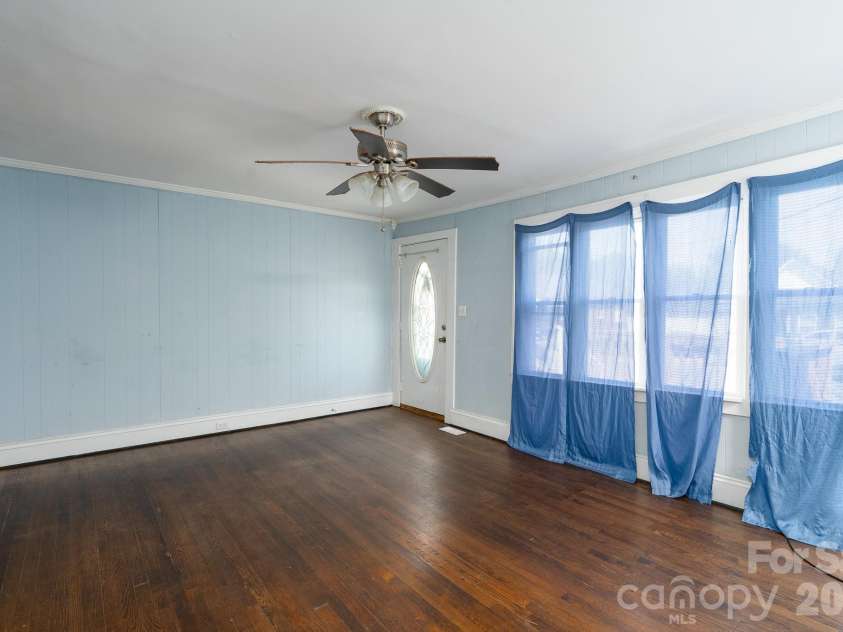 1823 2nd Street, Salisbury, NC 28144.  MLS# CAR4386892, YatesRealty ID 30022. 