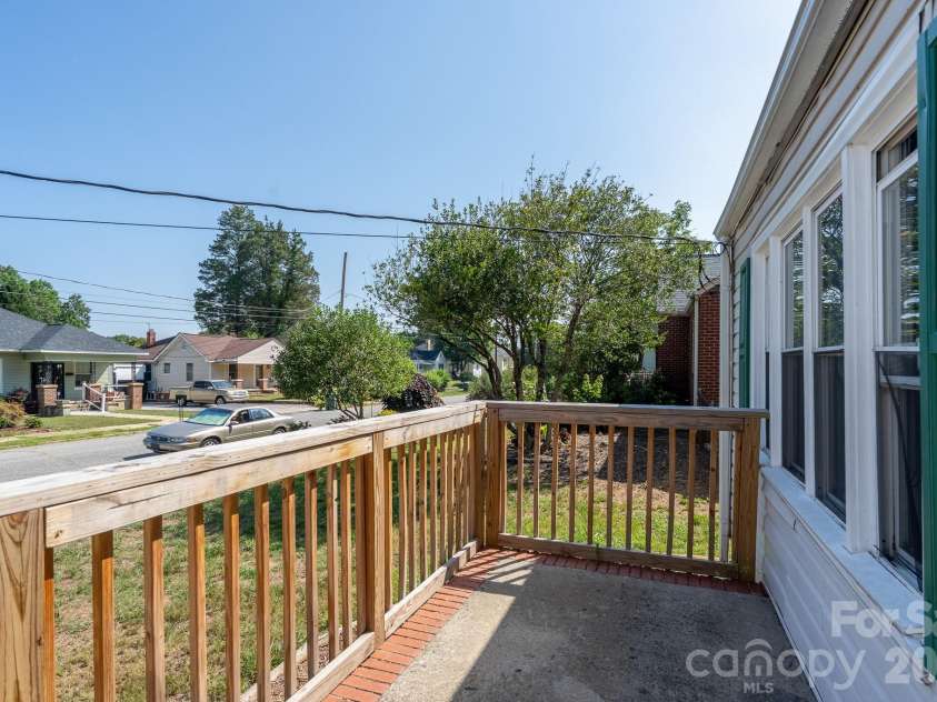 1823 2nd Street, Salisbury, NC 28144.  MLS# CAR4386892, YatesRealty ID 30022. 