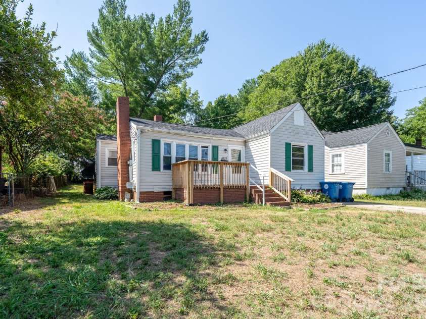 1823 2nd Street, Salisbury, NC 28144.  MLS# CAR4386892, YatesRealty ID 30022. 