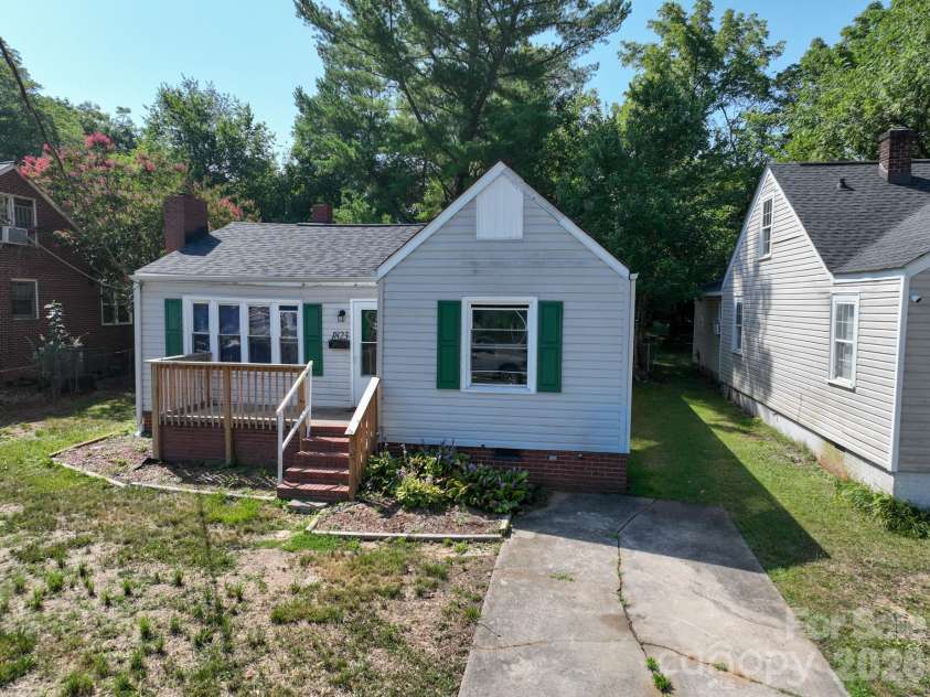 1823 2nd Street, Salisbury, NC 28144.  MLS# CAR4386892, YatesRealty ID 30022. 