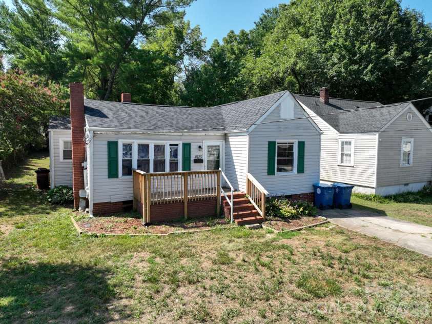 1823 2nd Street, Salisbury, NC 28144.  MLS# CAR4386892, YatesRealty ID 30022. 