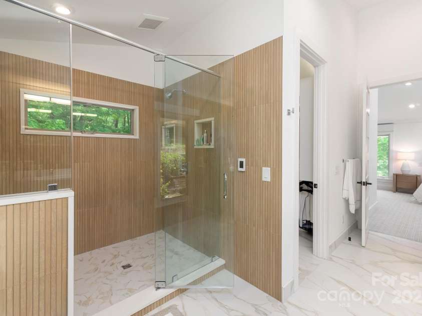 54 Deer Run, Highlands, NC 28741.  MLS# CAR4279224, YatesRealty ID 30022. 