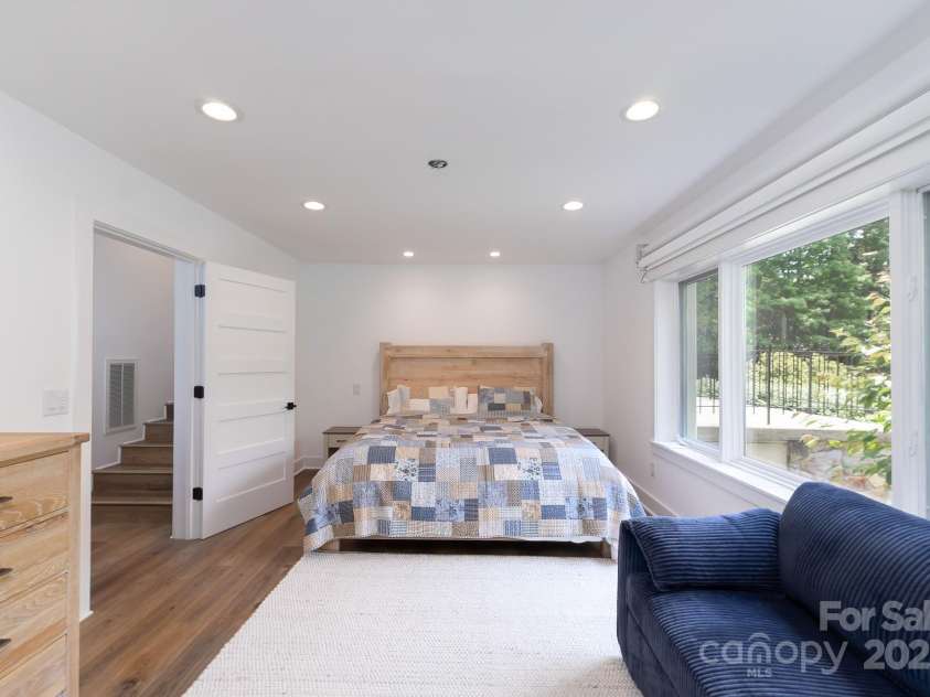 54 Deer Run, Highlands, NC 28741.  MLS# CAR4279224, YatesRealty ID 30022. 