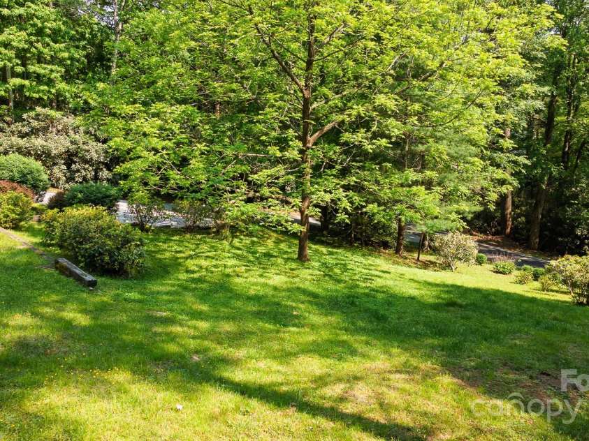 54 Deer Run, Highlands, NC 28741.  MLS# CAR4279224, YatesRealty ID 30022. 