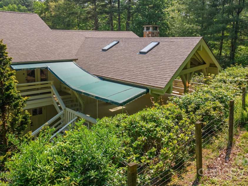 54 Deer Run, Highlands, NC 28741.  MLS# CAR4279224, YatesRealty ID 30022. 
