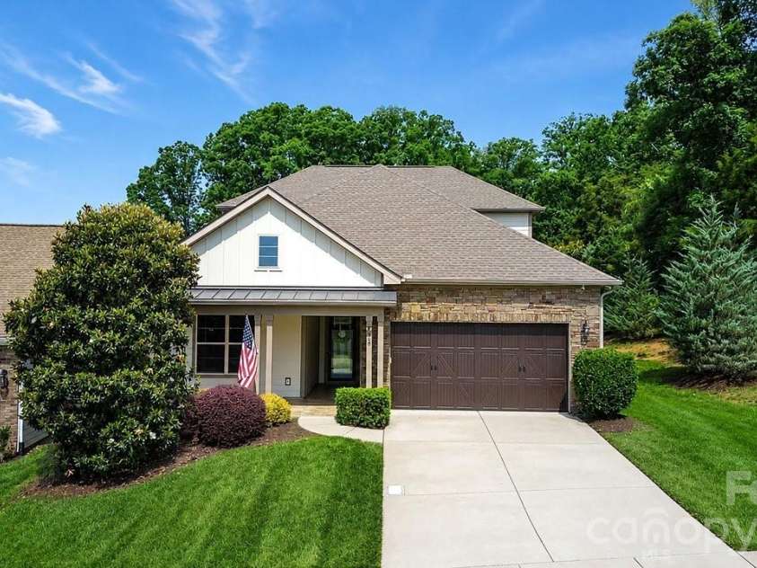 448 Flat Rock Drive, Denver, NC 28037.  MLS# CAR4381325, YatesRealty ID 30023. 