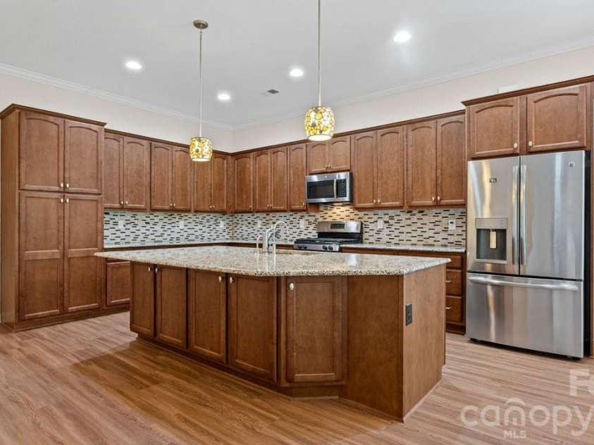 448 Flat Rock Drive, Denver, NC 28037.  MLS# CAR4381325, YatesRealty ID 30023. 