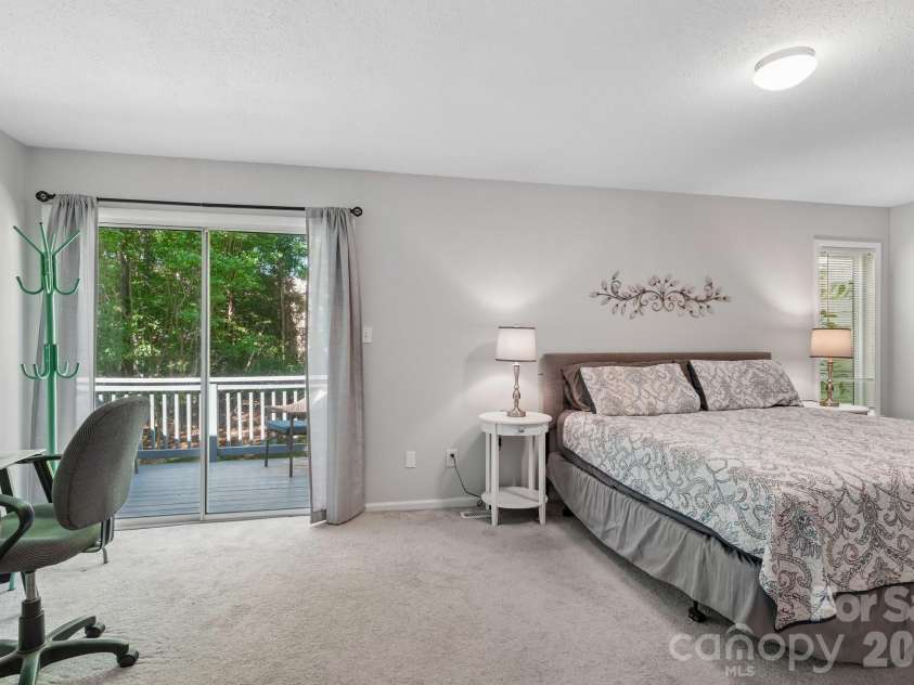 8403 Cricket Lake Drive, Charlotte, NC 28277.  MLS# CAR4388529, YatesRealty ID 30024. 