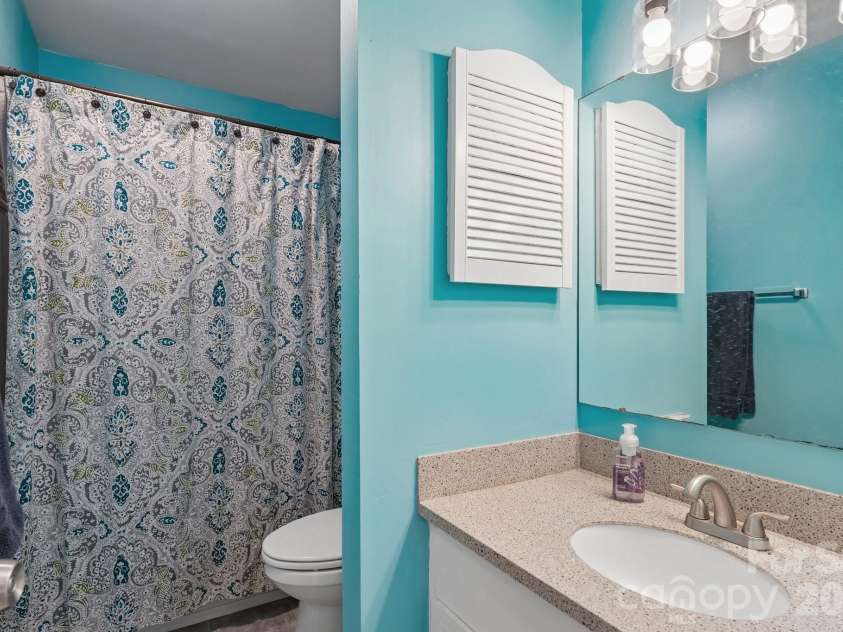 8403 Cricket Lake Drive, Charlotte, NC 28277.  MLS# CAR4388529, YatesRealty ID 30024. 