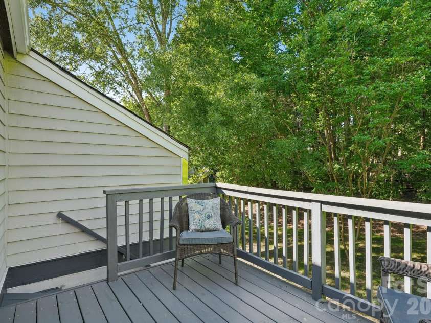 8403 Cricket Lake Drive, Charlotte, NC 28277.  MLS# CAR4388529, YatesRealty ID 30024. 