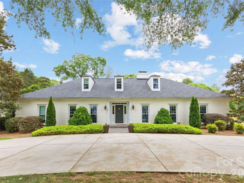3921 River Ridge Road, Charlotte, NC 28226.  MLS# CAR4391143, YatesRealty ID 30025. 