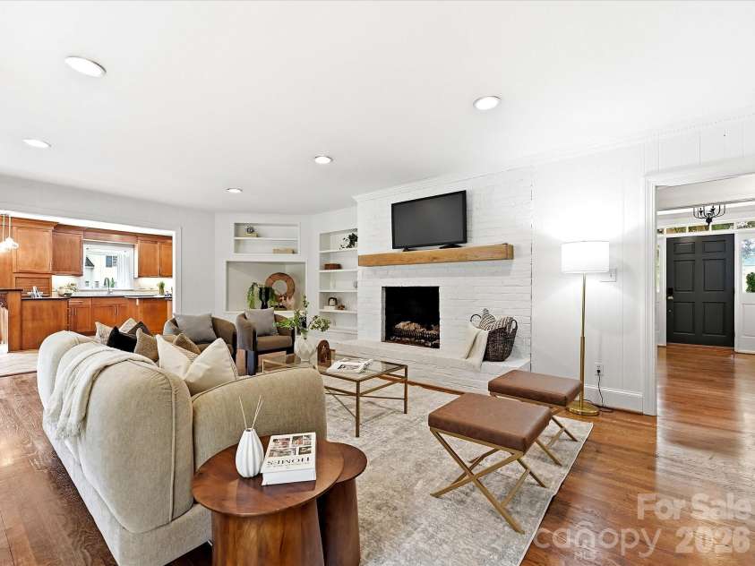 3921 River Ridge Road, Charlotte, NC 28226.  MLS# CAR4391143, YatesRealty ID 30025. 