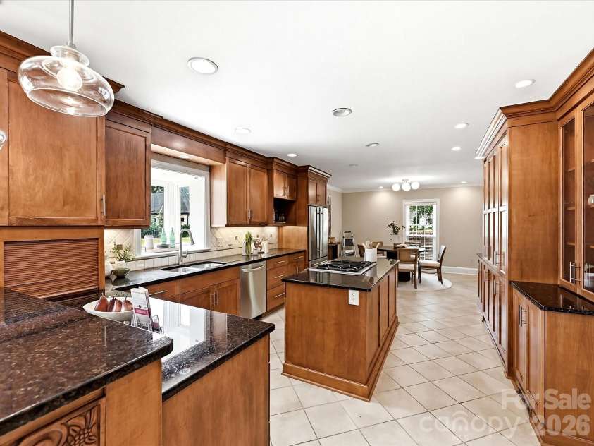 3921 River Ridge Road, Charlotte, NC 28226.  MLS# CAR4391143, YatesRealty ID 30025. 
