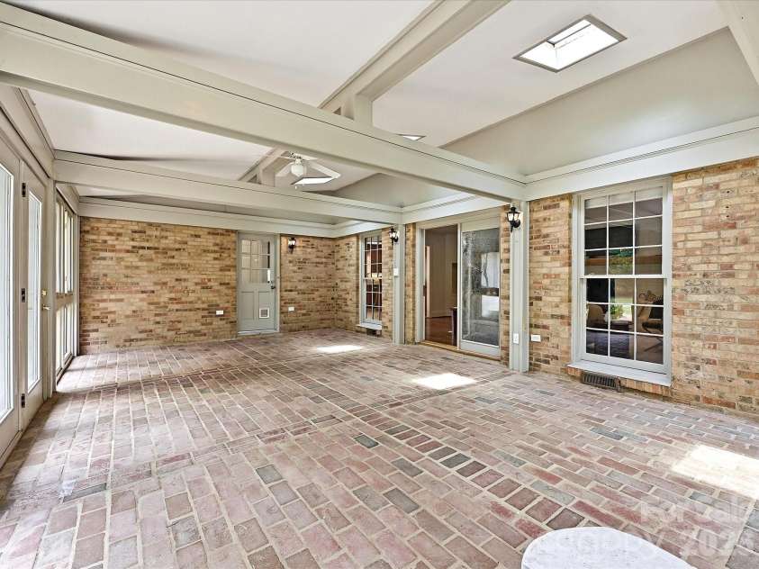 3921 River Ridge Road, Charlotte, NC 28226.  MLS# CAR4391143, YatesRealty ID 30025. 