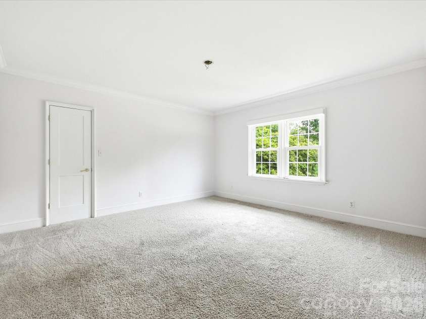 3921 River Ridge Road, Charlotte, NC 28226.  MLS# CAR4391143, YatesRealty ID 30025. 