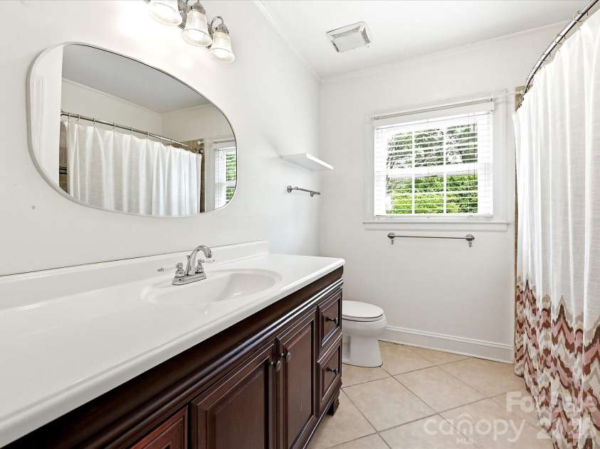 3921 River Ridge Road, Charlotte, NC 28226.  MLS# CAR4391143, YatesRealty ID 30025. 