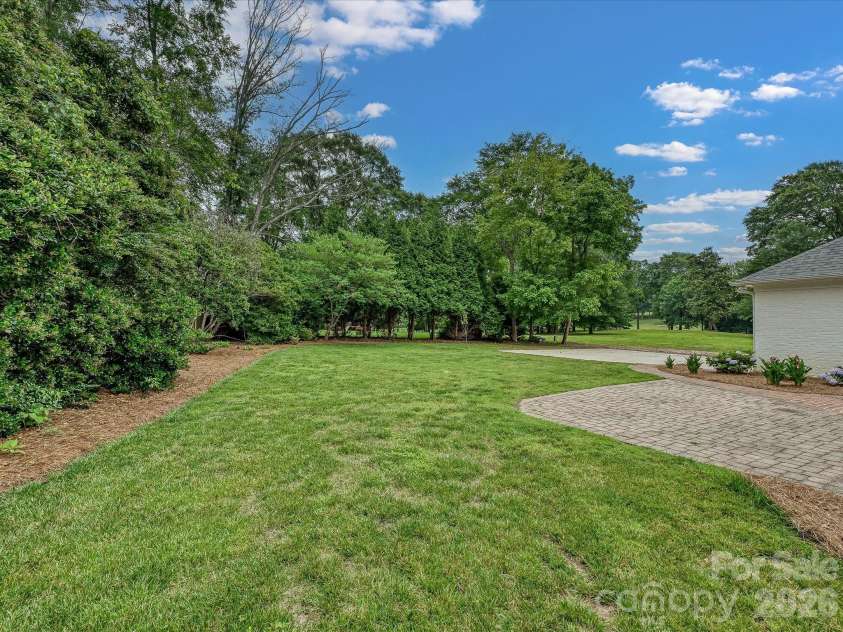 3921 River Ridge Road, Charlotte, NC 28226.  MLS# CAR4391143, YatesRealty ID 30025. 