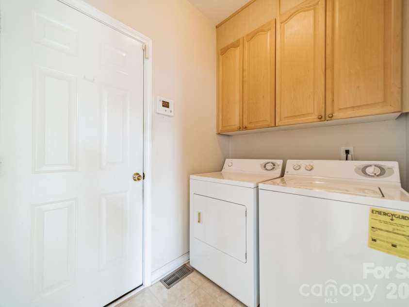 10805 Wilklee Drive, Charlotte, NC 28277.  MLS# CAR4392658, YatesRealty ID 30026. 