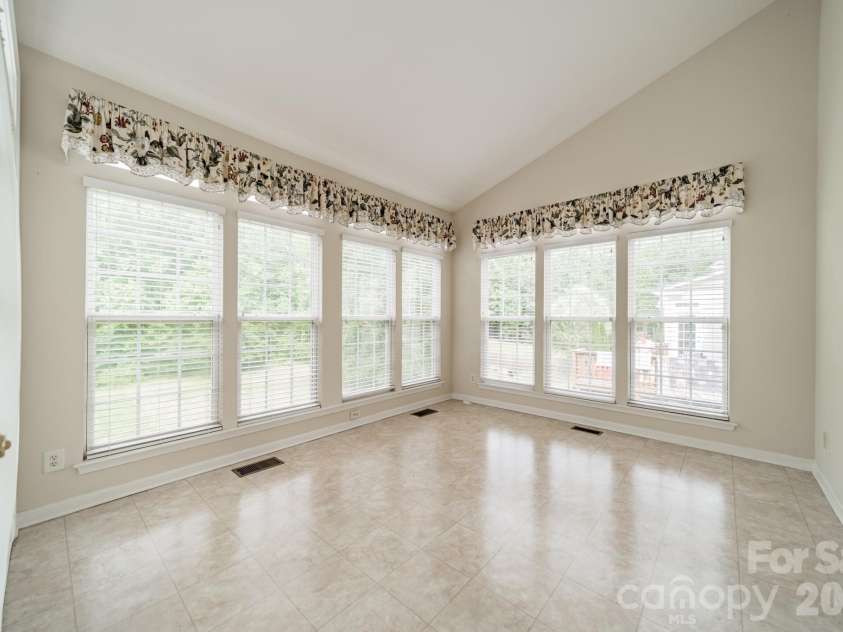 10805 Wilklee Drive, Charlotte, NC 28277.  MLS# CAR4392658, YatesRealty ID 30026. 