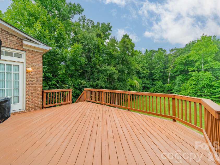 10805 Wilklee Drive, Charlotte, NC 28277.  MLS# CAR4392658, YatesRealty ID 30026. 