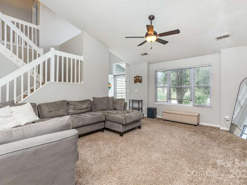 9101 Merlot Lane, Charlotte, NC 28269.  MLS# CAR4288767, YatesRealty ID 30026. 