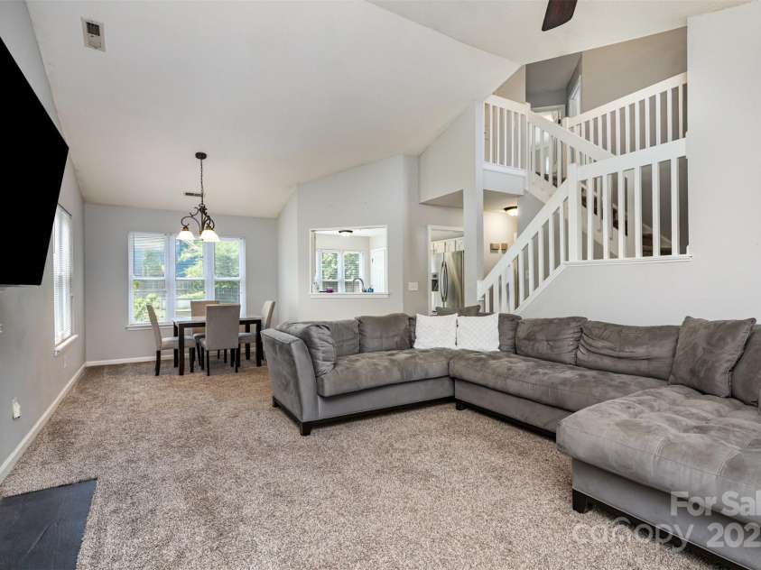 9101 Merlot Lane, Charlotte, NC 28269.  MLS# CAR4288767, YatesRealty ID 30026. 