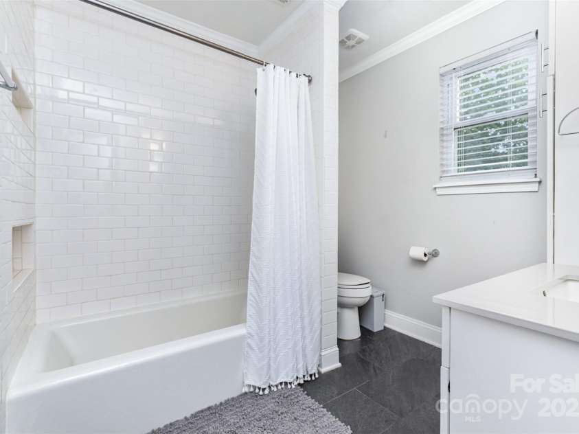 9101 Merlot Lane, Charlotte, NC 28269.  MLS# CAR4288767, YatesRealty ID 30026. 