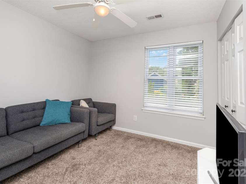 9101 Merlot Lane, Charlotte, NC 28269.  MLS# CAR4288767, YatesRealty ID 30026. 