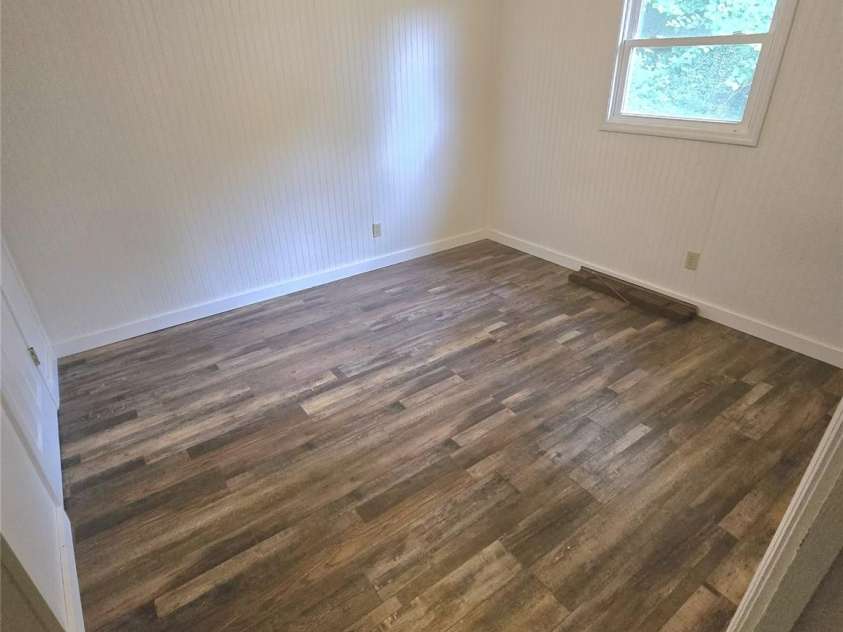 11 Edwards Street, Asheville, NC 28806.  MLS# CAR4287860, YatesRealty ID 30027. Bedroom