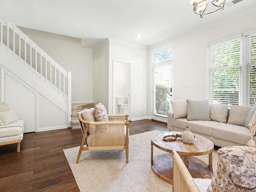 2515 Dilworth Heights Lane, Charlotte, NC 28209.  MLS# CAR4388904, YatesRealty ID 30027. 
