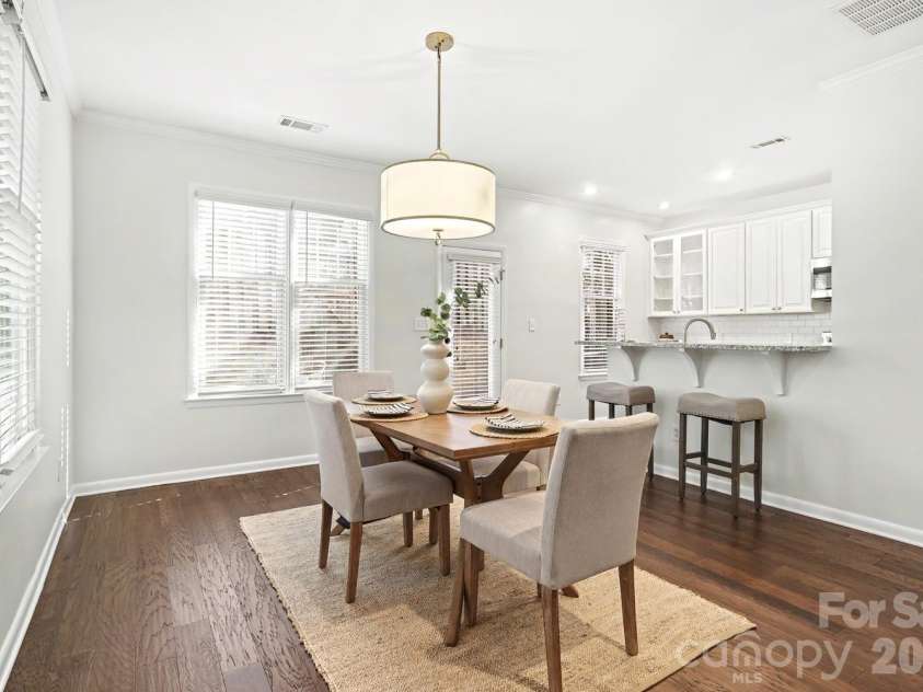 2515 Dilworth Heights Lane, Charlotte, NC 28209.  MLS# CAR4388904, YatesRealty ID 30027. 