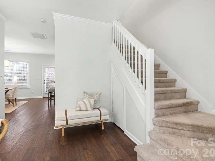 2515 Dilworth Heights Lane, Charlotte, NC 28209.  MLS# CAR4388904, YatesRealty ID 30027. 