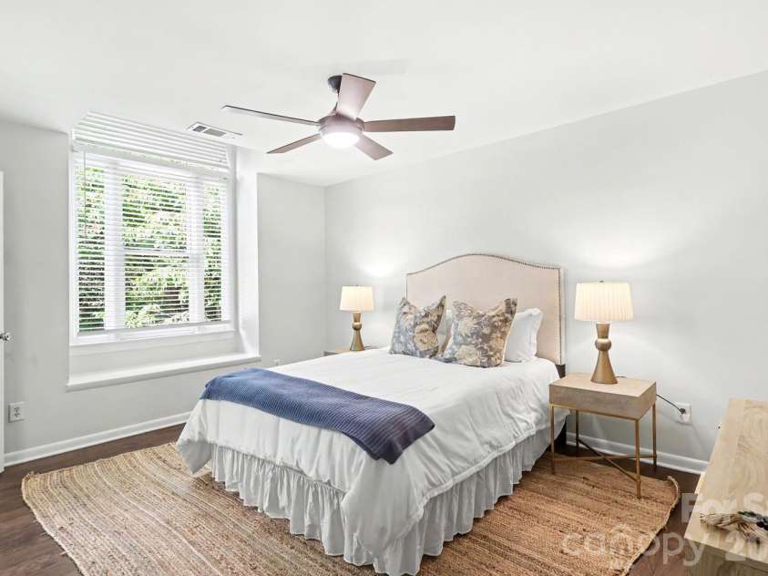 2515 Dilworth Heights Lane, Charlotte, NC 28209.  MLS# CAR4388904, YatesRealty ID 30027. 