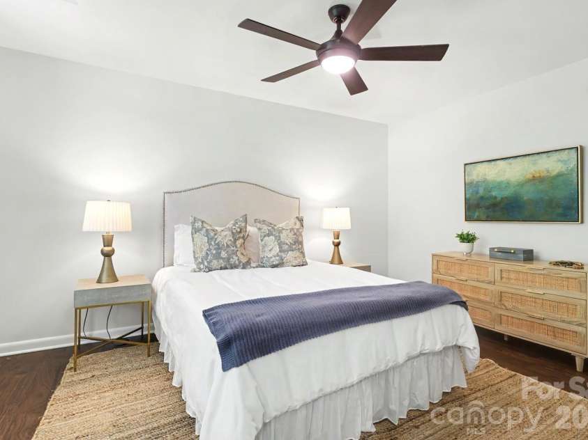 2515 Dilworth Heights Lane, Charlotte, NC 28209.  MLS# CAR4388904, YatesRealty ID 30027. Primary bedroom
