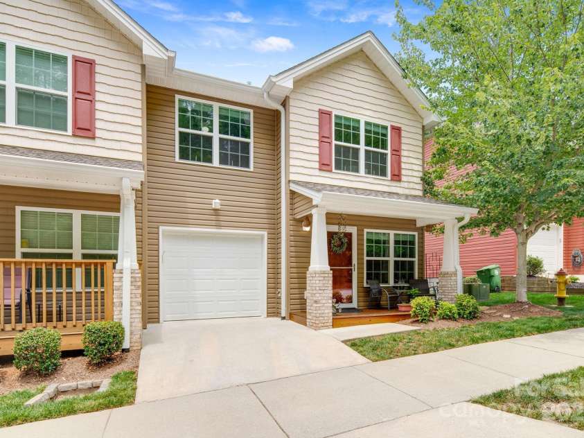 184 Alpine Ridge Drive, Asheville, NC 28803.  MLS# CAR4278400, YatesRealty ID 30028. 