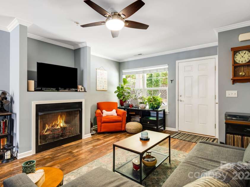 184 Alpine Ridge Drive, Asheville, NC 28803.  MLS# CAR4278400, YatesRealty ID 30028. 