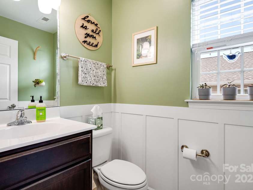 184 Alpine Ridge Drive, Asheville, NC 28803.  MLS# CAR4278400, YatesRealty ID 30028. 