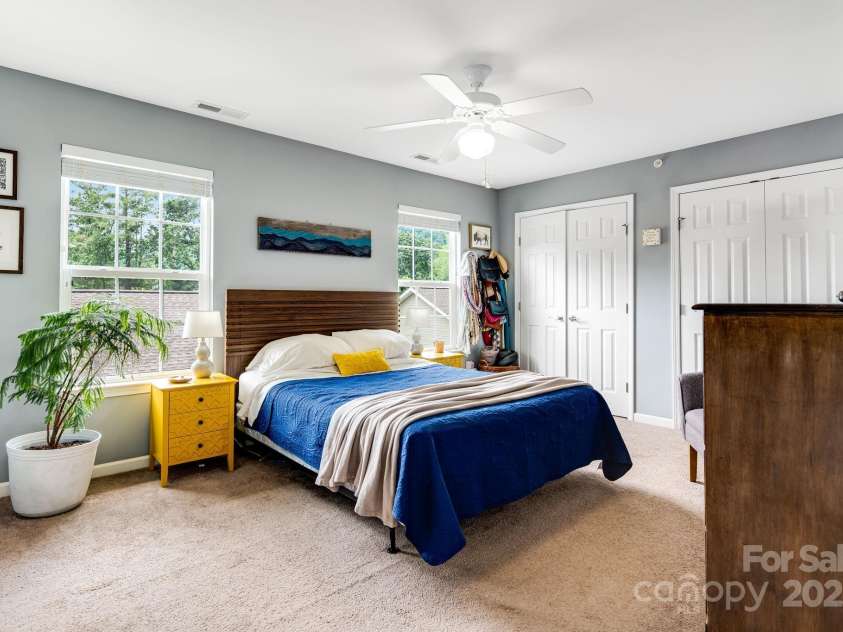 184 Alpine Ridge Drive, Asheville, NC 28803.  MLS# CAR4278400, YatesRealty ID 30028. 