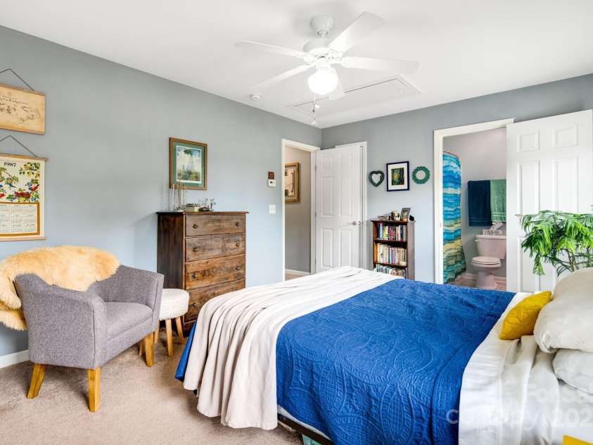 184 Alpine Ridge Drive, Asheville, NC 28803.  MLS# CAR4278400, YatesRealty ID 30028. 