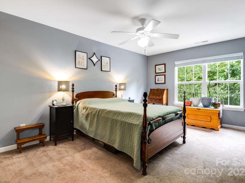 184 Alpine Ridge Drive, Asheville, NC 28803.  MLS# CAR4278400, YatesRealty ID 30028. 