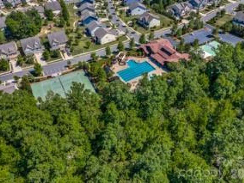 524 Rosemary Lane, Tega Cay, SC 29708.  MLS# CAR4386157, YatesRealty ID 30029. 