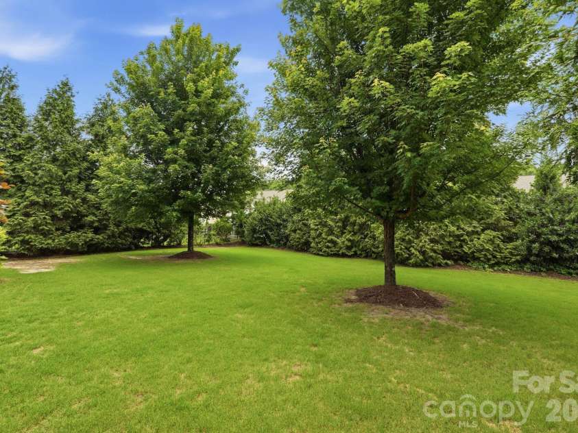 524 Rosemary Lane, Tega Cay, SC 29708.  MLS# CAR4386157, YatesRealty ID 30029. Flat backyard