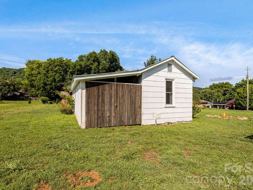 227 Lawson Street, Hot Springs, NC 28743.  MLS# CAR4289070, YatesRealty ID 3003. Studio/shed